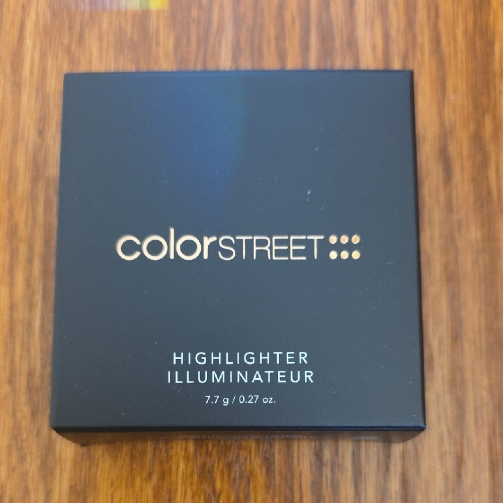 Color Street Highlighter in CELEBRITY